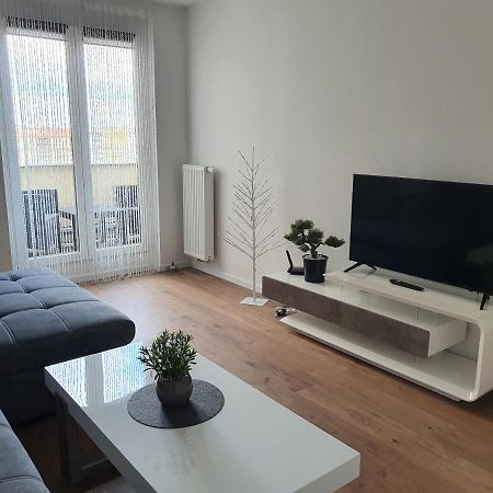 Smarte Dachgeschosswohnung Mit 2 Terrassen Direkt Am Hauptbahnhof Vienna Exterior photo